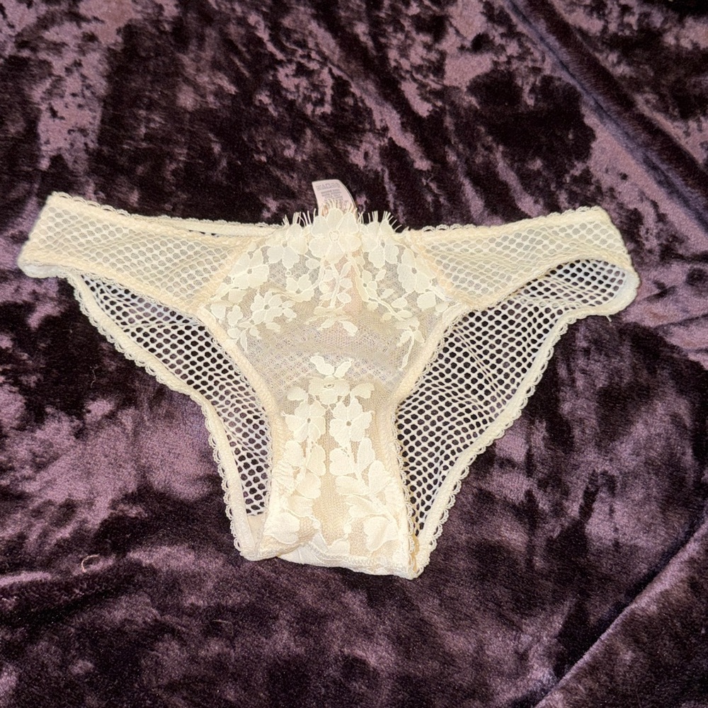Victoria's Secret Floral Lace & Mesh Bikini Brief - Cream